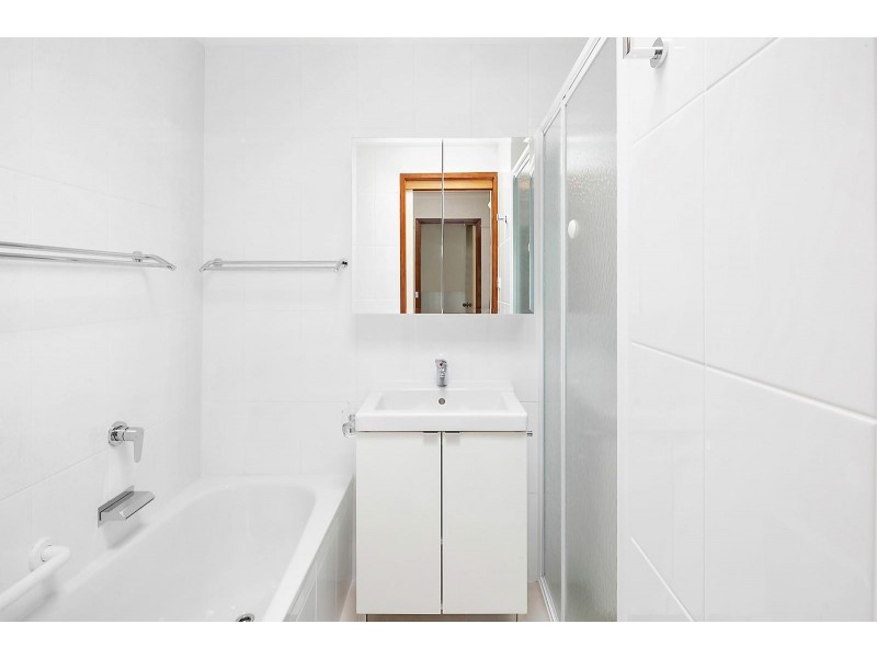 15/28 Florence Taylor Street, Greenway ACT 2900