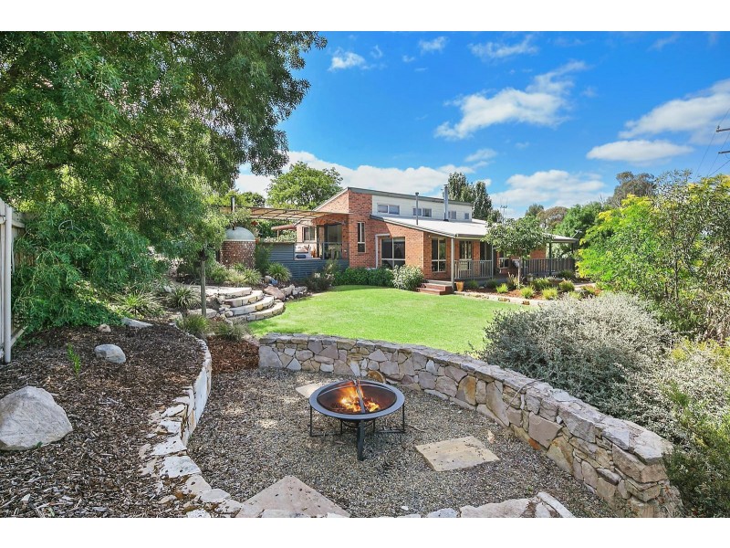 8 Williams Lane, Sutton NSW 2620