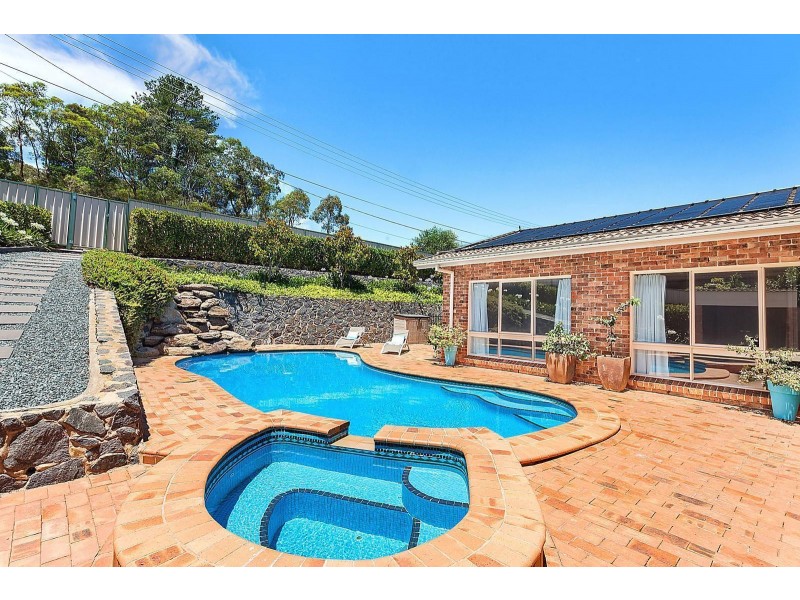 33 Whitty Crescent, Isaacs ACT 2607