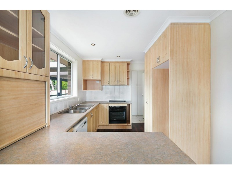 28 Hayley Crescent, Queanbeyan NSW 2620