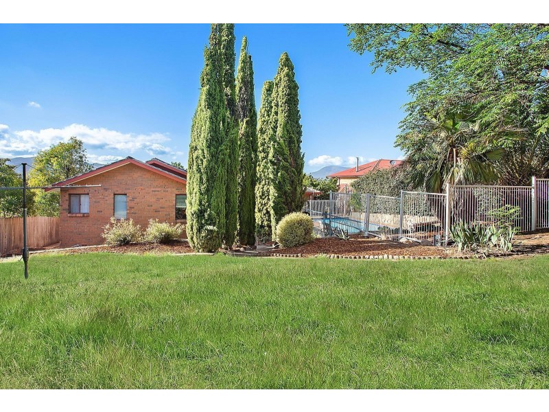 4 Dempsey Place, Gordon ACT 2906