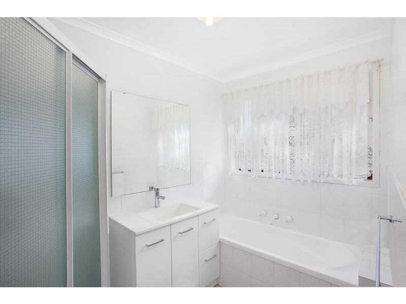 4 Dempsey Place, Gordon ACT 2906