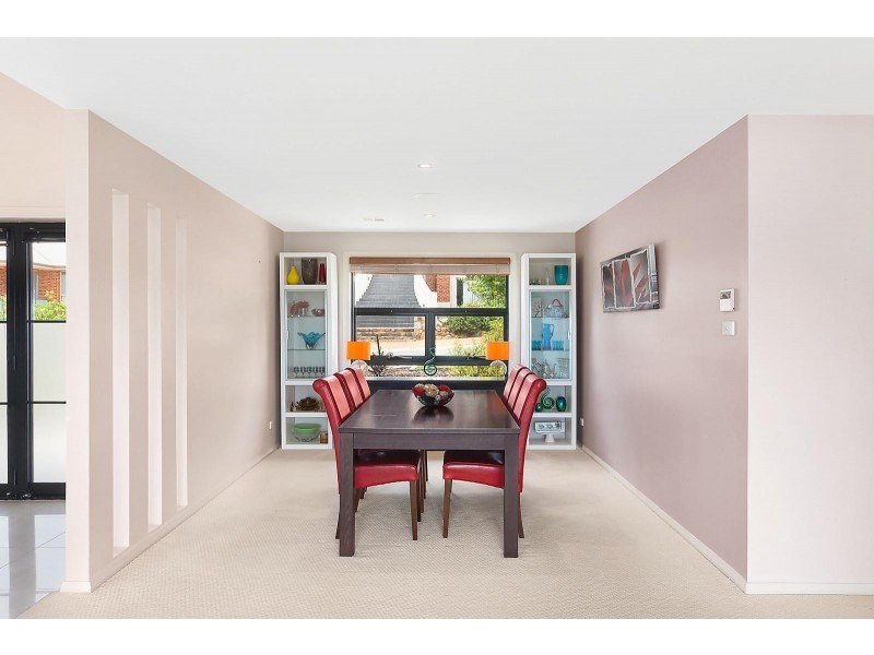 18 Orange Thorn Crescent, Banks ACT 2906