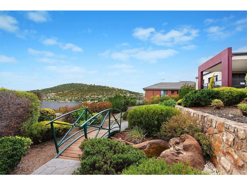 18 Orange Thorn Crescent, Banks ACT 2906