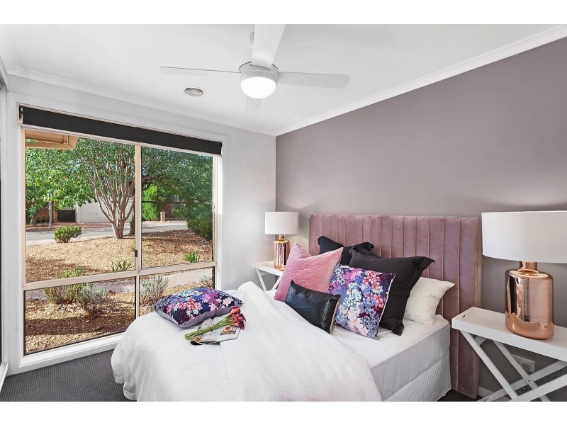 8 Wilhelmi Crescent, Banks ACT 2906