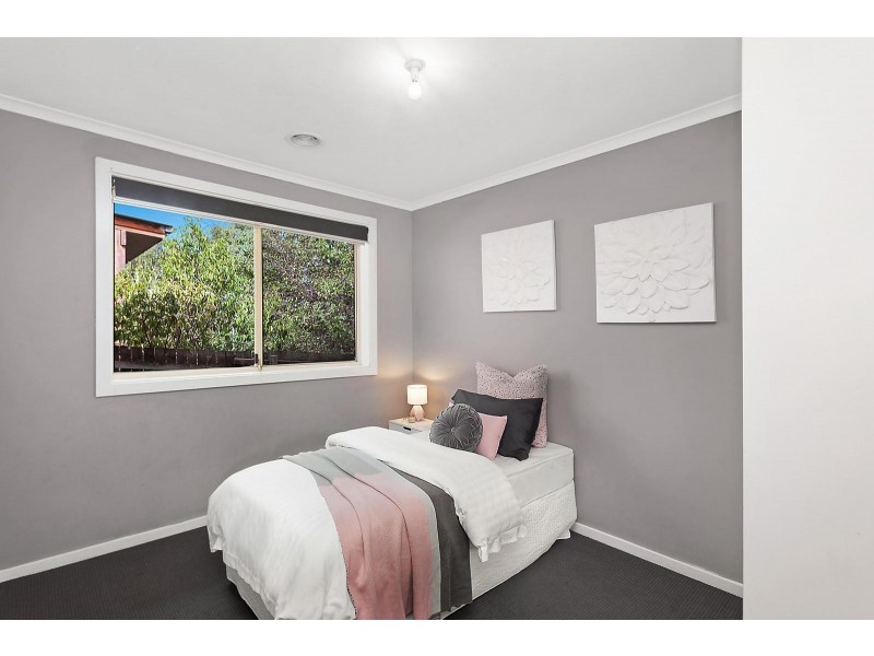 8 Wilhelmi Crescent, Banks ACT 2906