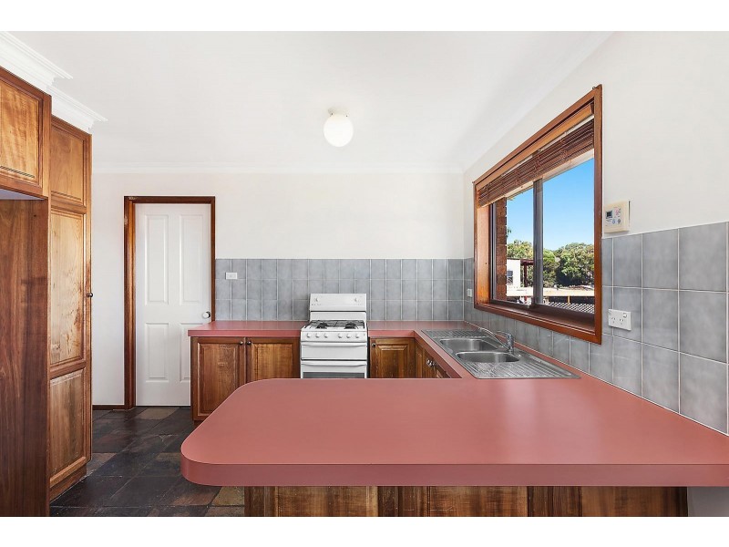 15 Lazarus Crescent, Queanbeyan NSW 2620