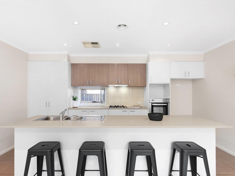 35 Henry Kendall Street, Franklin ACT 2913