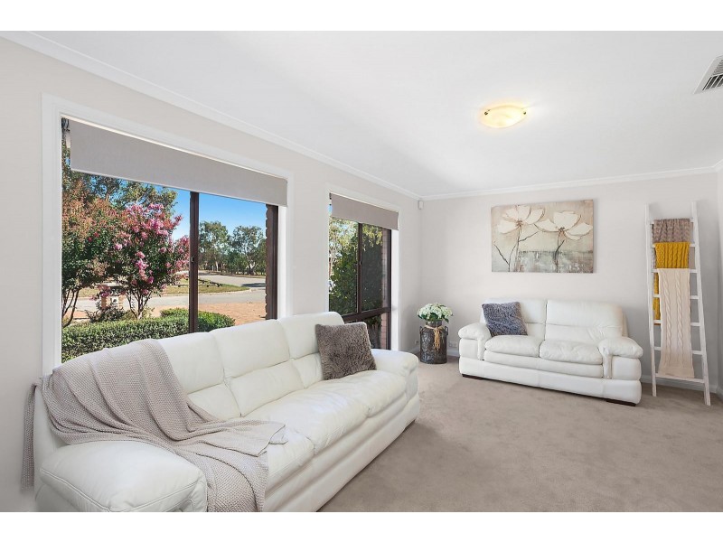 23 Enid Lorimer Circuit, Chisholm ACT 2905