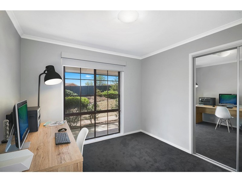 4 Byles Place, Chisholm ACT 2905