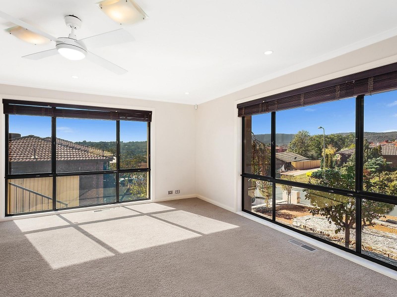 6 Fitzgibbon Place, Karabar NSW 2620