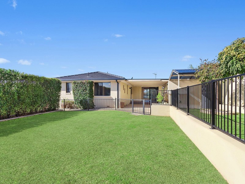 6 Fitzgibbon Place, Karabar NSW 2620