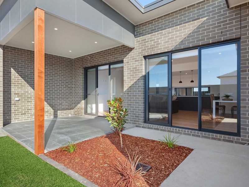 77 Hearne Street, Googong NSW 2620