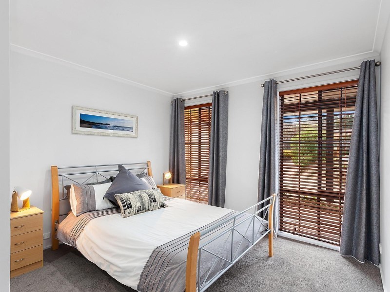 8 Haugh Place, Oxley ACT 2903