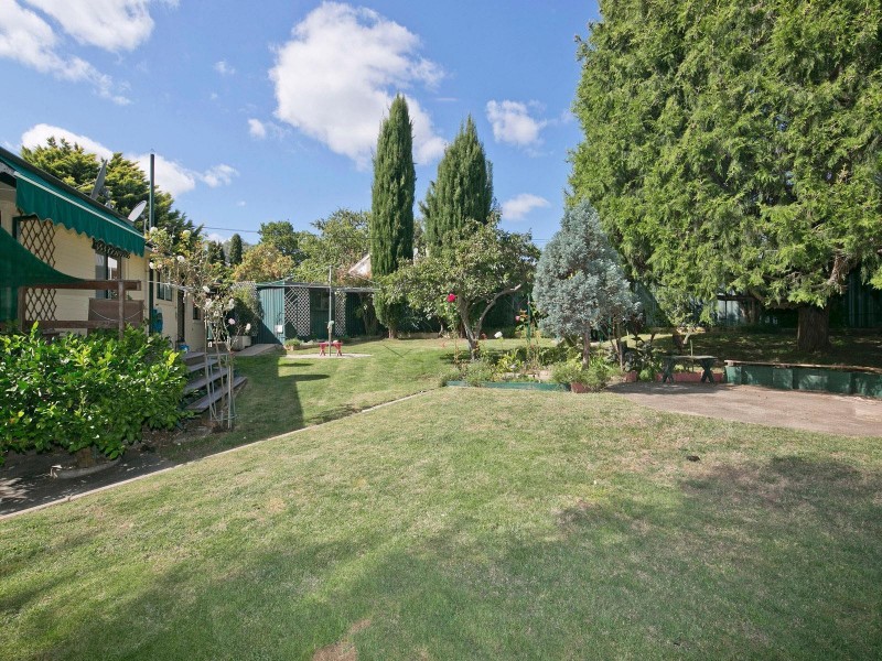 42 Debenham Street, Mawson ACT 2607