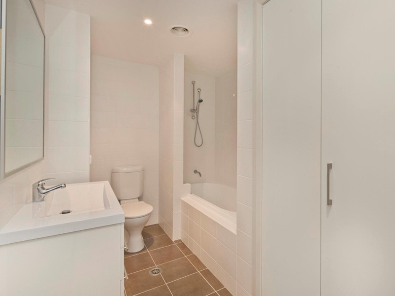 11/1 Cowlishaw Street, Greenway ACT 2900