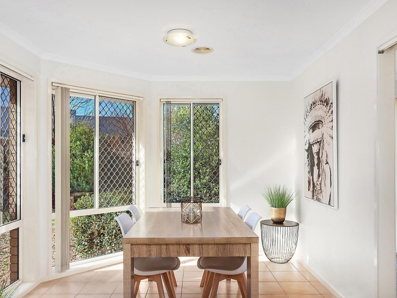 123 Halloran Drive, Jerrabomberra NSW 2619