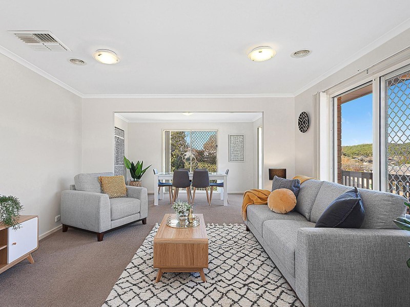 123 Halloran Drive, Jerrabomberra NSW 2619