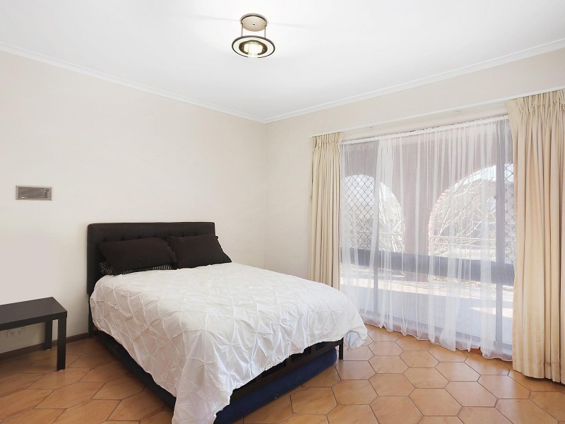 1 Jessop Place, Fadden ACT 2904