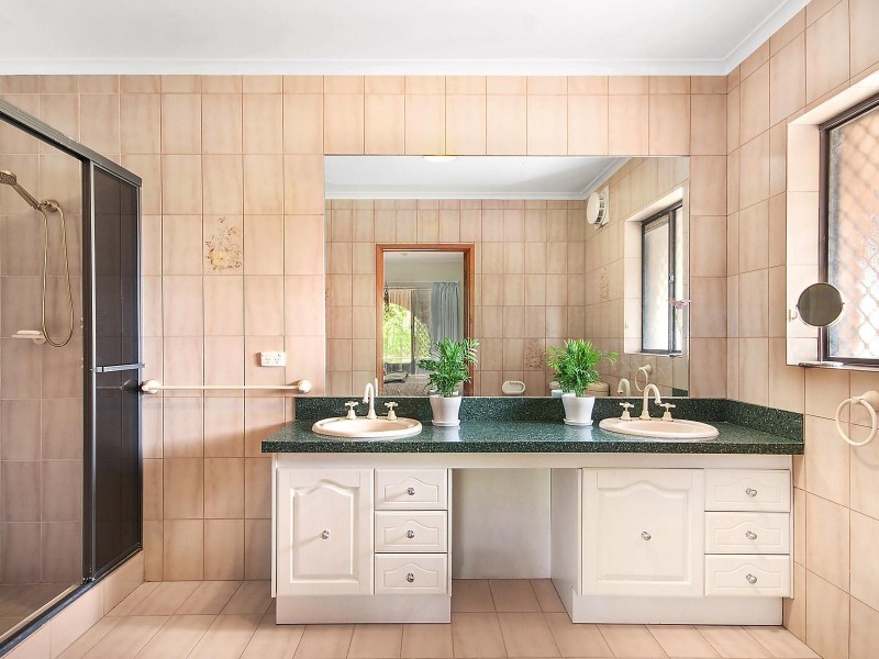 1 Jessop Place, Fadden ACT 2904