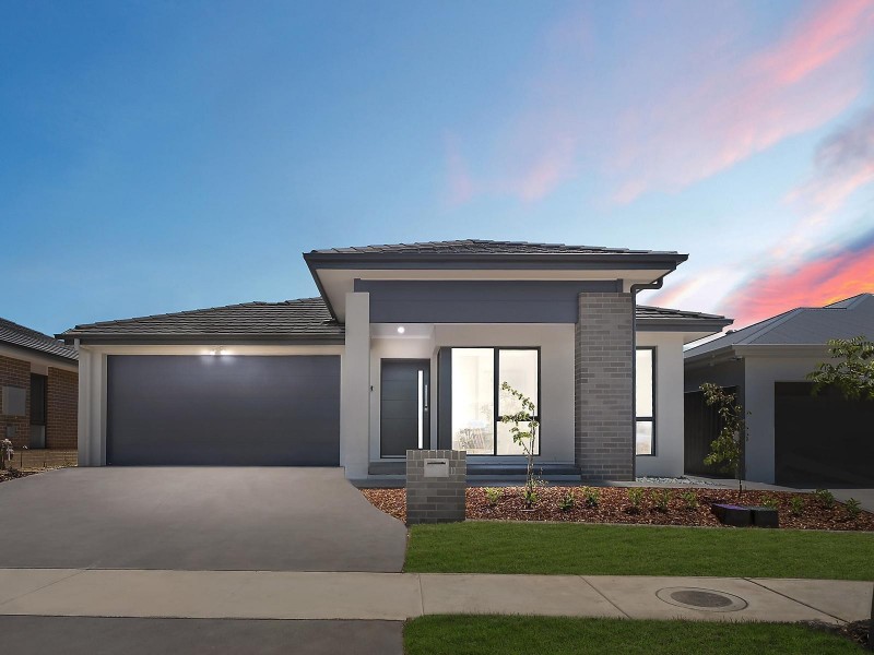 10 Zealie Bend, Googong NSW 2620