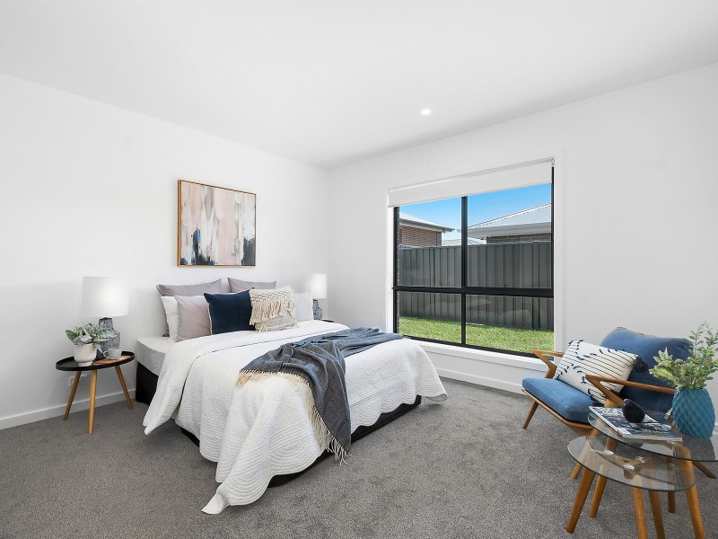 10 Zealie Bend, Googong NSW 2620