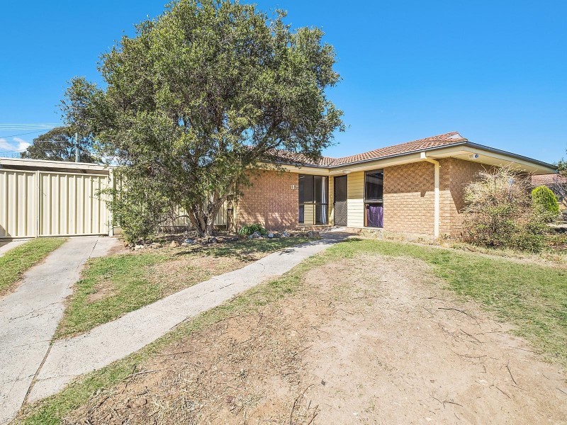 13 Singleton Crescent, Oxley ACT 2903