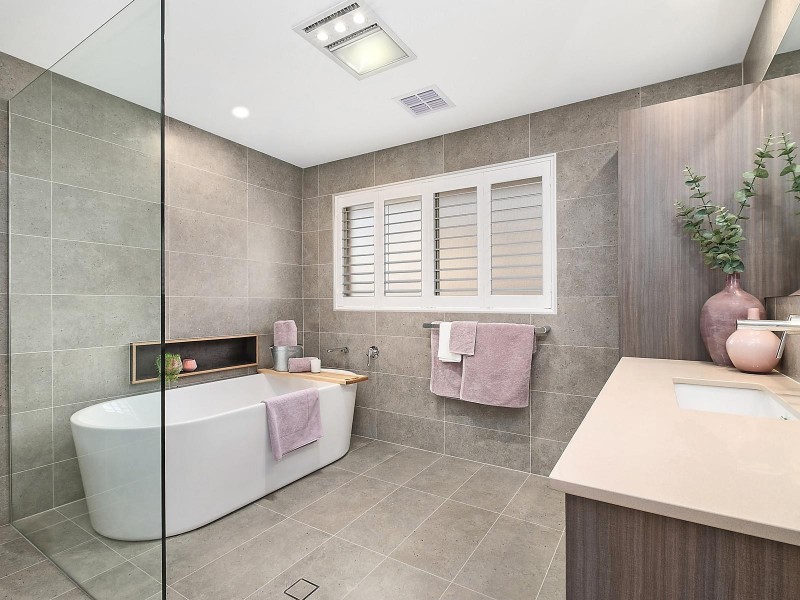 18 Lakeview Gardens, Jerrabomberra NSW 2619