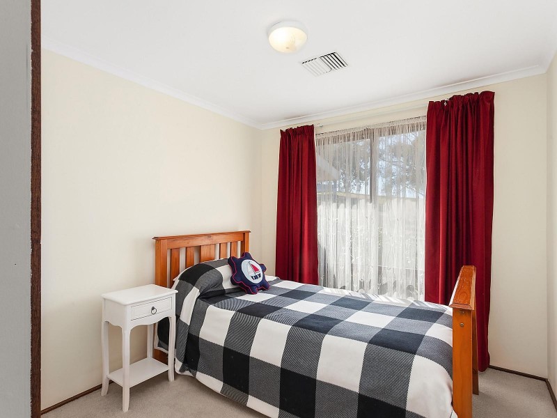 25 McGivern Crescent, Kambah ACT 2902