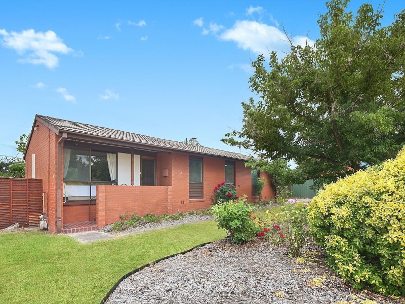 35 Cutbush Street, Kambah ACT 2902