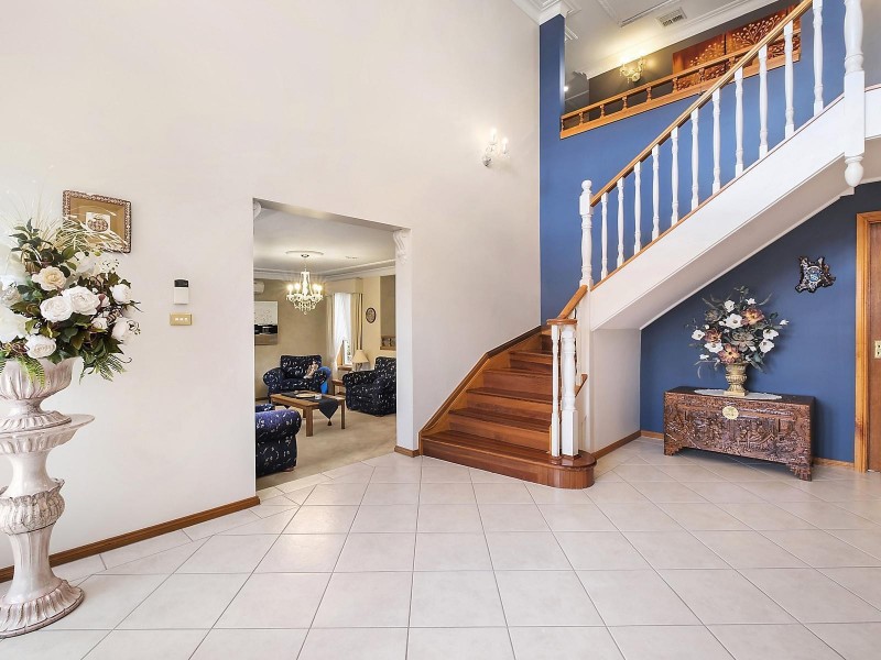 1 Winser Crescent, Kambah ACT 2902