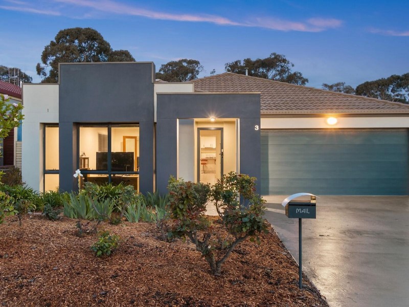 3/8 Murruba Place, Jerrabomberra NSW 2619