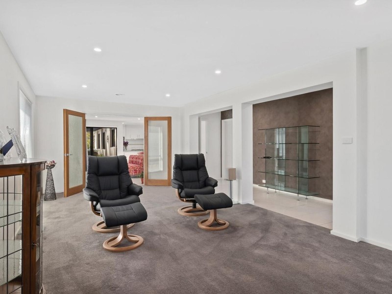 3/8 Murruba Place, Jerrabomberra NSW 2619