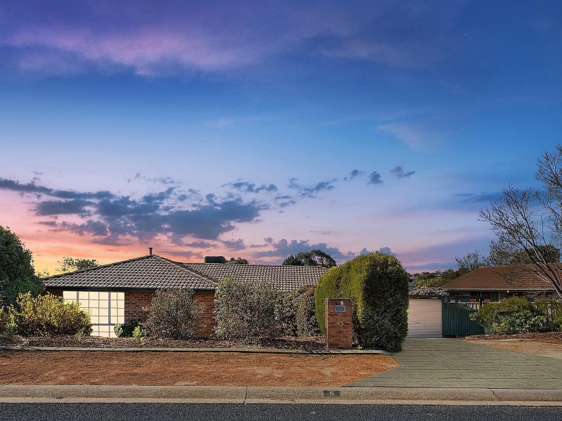 5 Glennie Place, Queanbeyan West NSW 2620