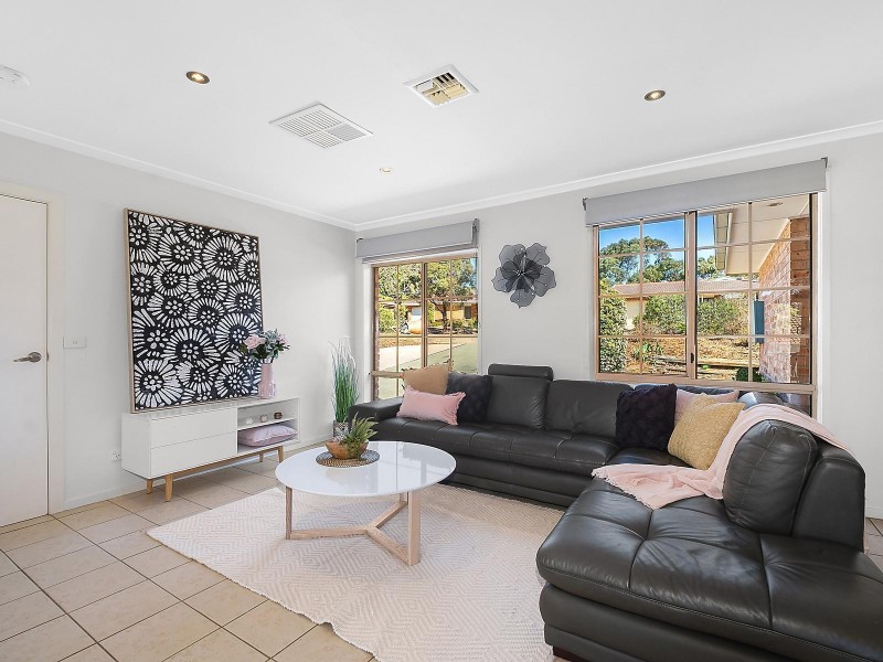 5 Glennie Place, Queanbeyan West NSW 2620