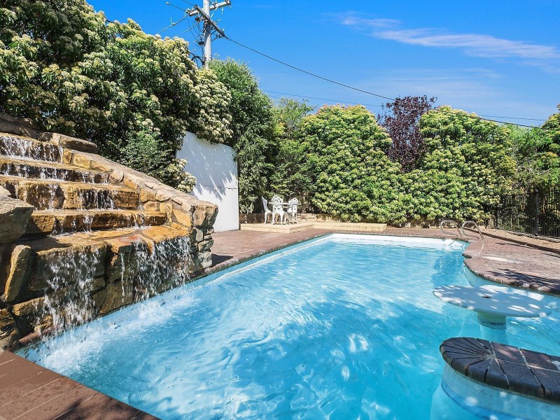 4 Griffith Place, Kambah ACT 2902