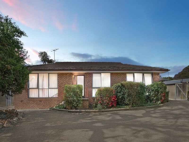 4 Griffith Place, Kambah ACT 2902