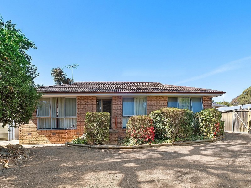 4 Griffith Place, Kambah ACT 2902