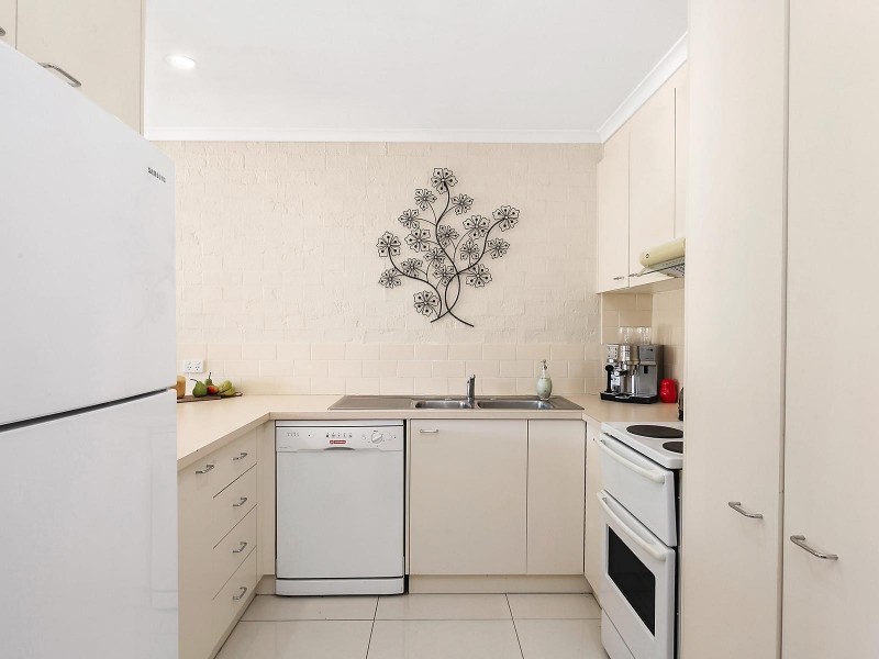 16/94 Collett Street, Queanbeyan NSW 2620