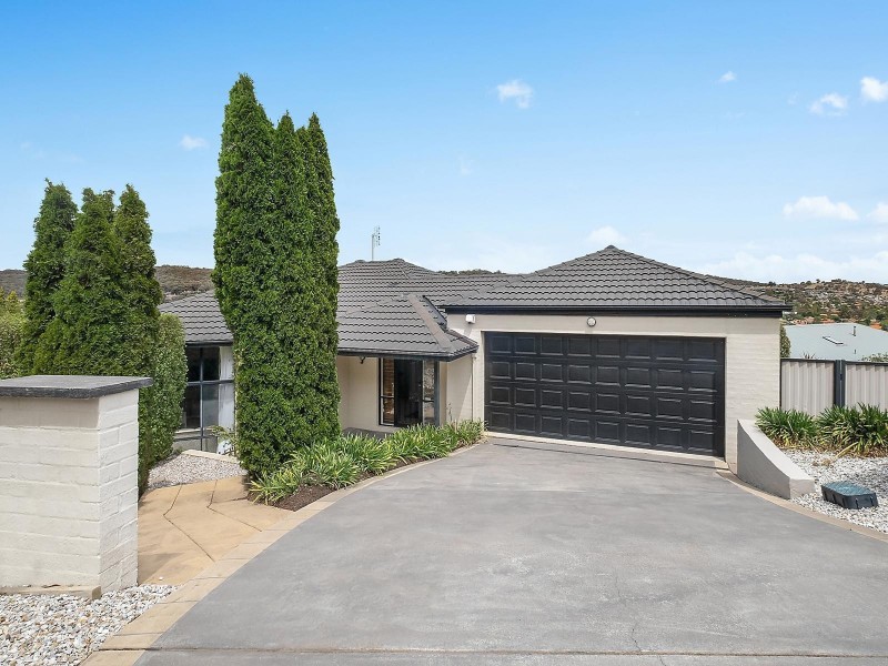 4 Kowa Place, Jerrabomberra NSW 2619