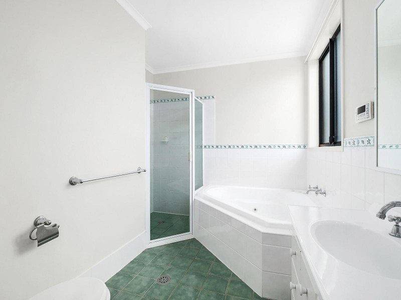 4 Kowa Place, Jerrabomberra NSW 2619