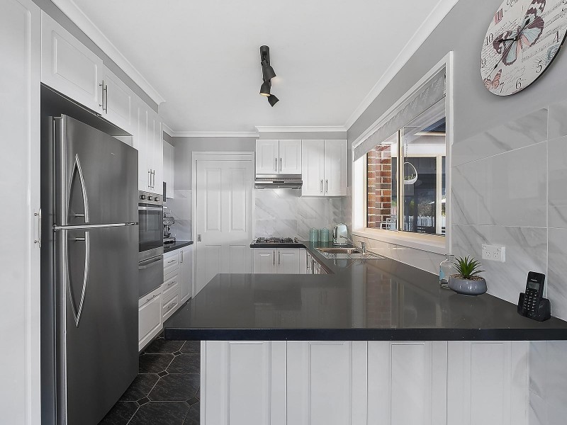 15 Bellchambers Crescent, Banks ACT 2906