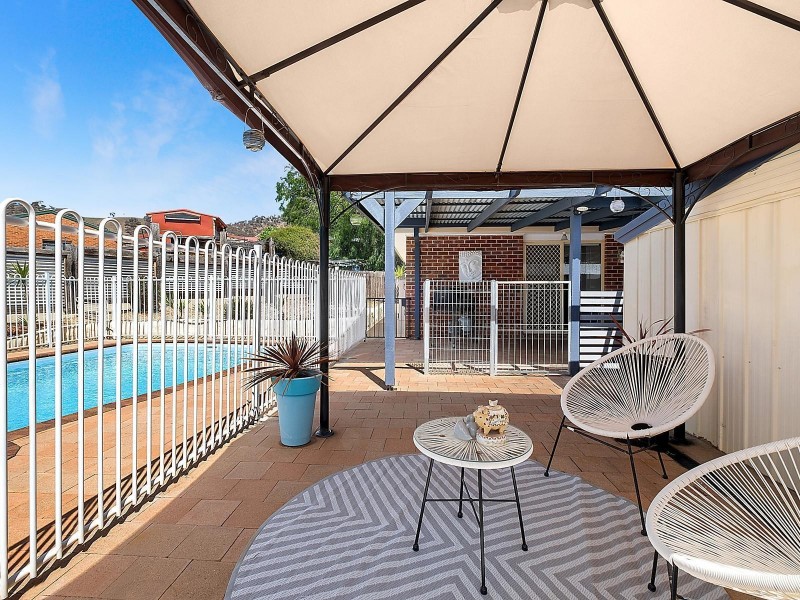 15 Bellchambers Crescent, Banks ACT 2906