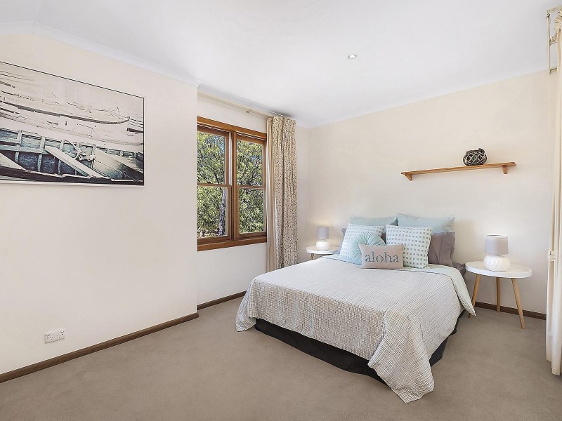 2 Barron Street, Deakin ACT 2600