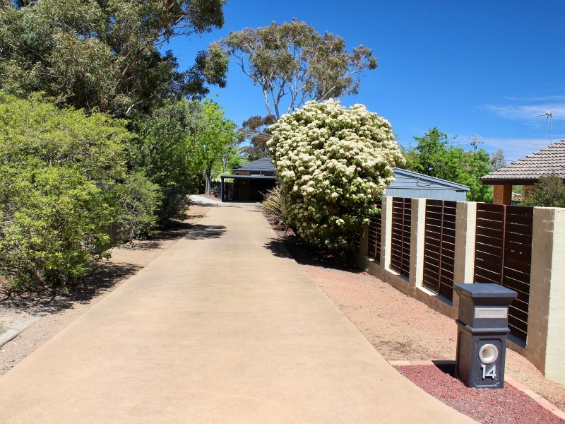 14 Jarman Place, Kambah ACT 2902