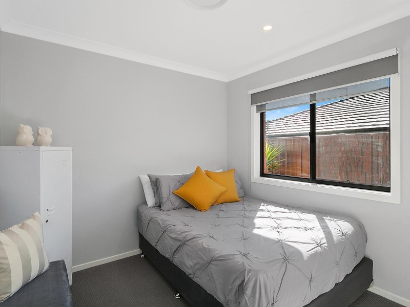 9 Griffiths Link, Googong NSW 2620