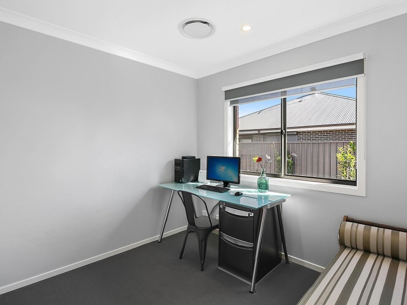 9 Griffiths Link, Googong NSW 2620