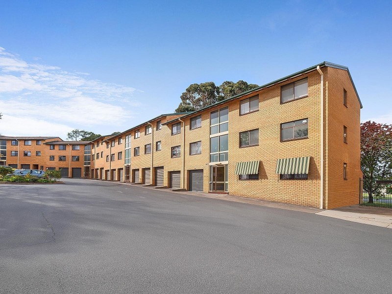 25/6 Maclaurin Crescent, Chifley ACT 2606