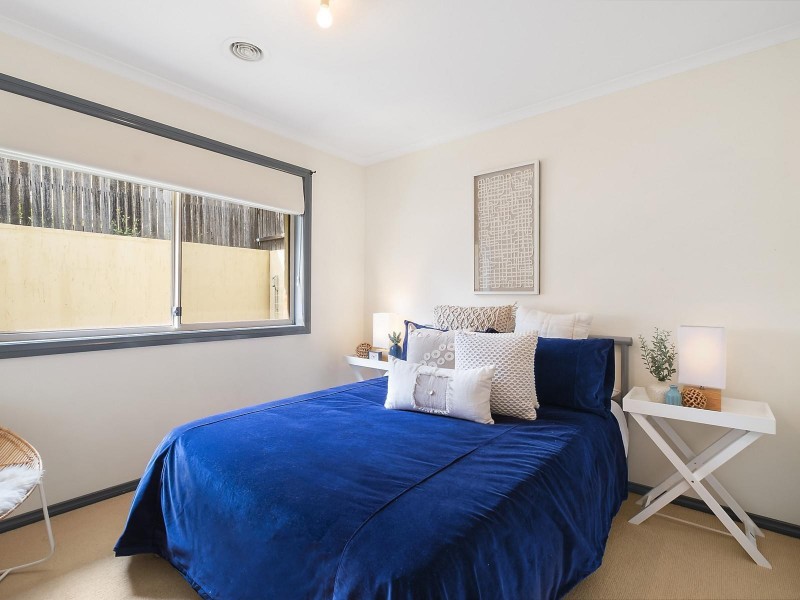 1 Bluestone Gardens, Jerrabomberra NSW 2619