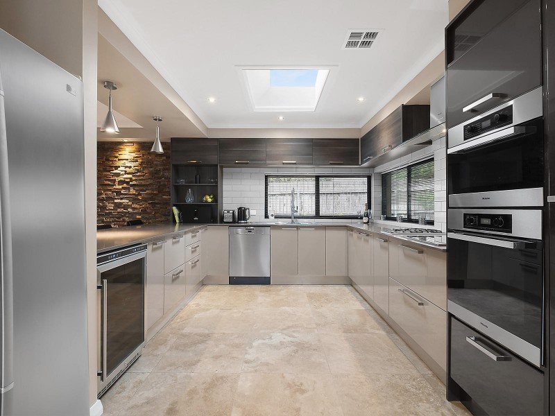 16 Winter Place, Jerrabomberra NSW 2619